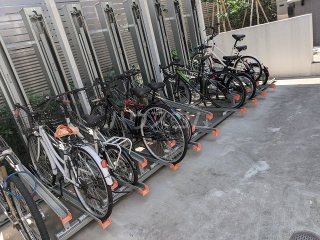 16/23 駐車場