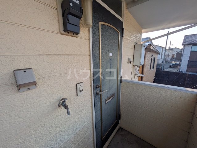 18/29 エントランス