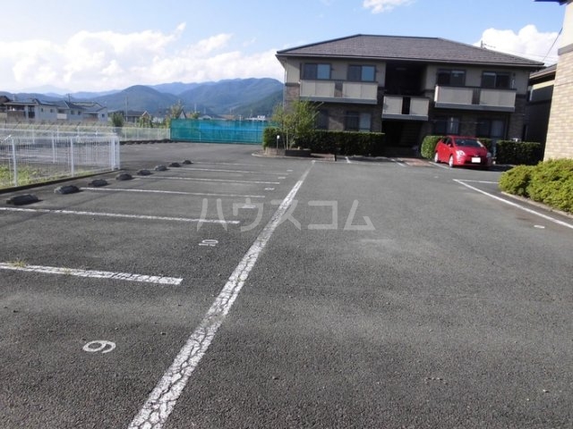 2/7 駐車場