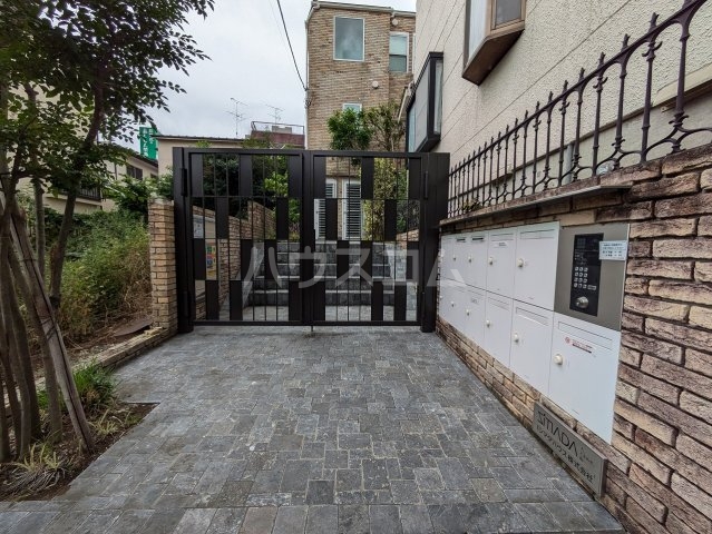 2/6 エントランス