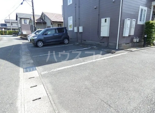 15/17 駐車場