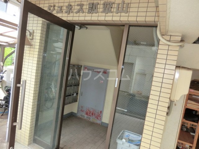 22/30 エントランス