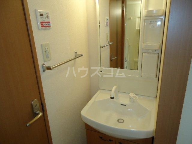 17/28 洗面