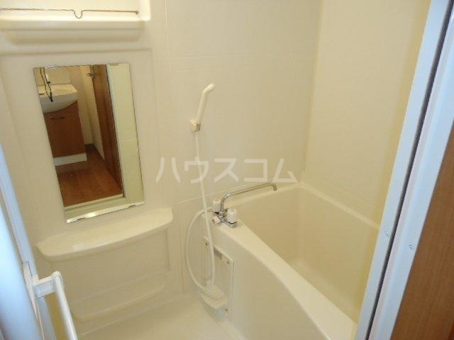 13/28 浴室