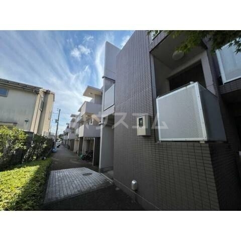 20/30 エントランス