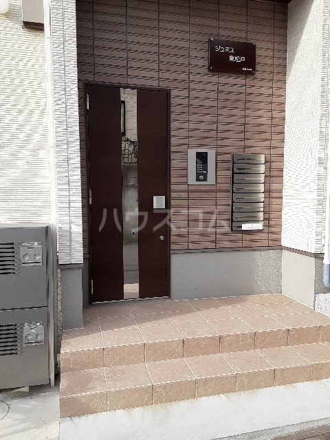 28/30 エントランス