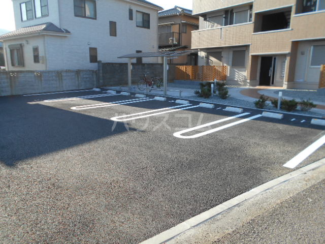 24/26 駐車場
