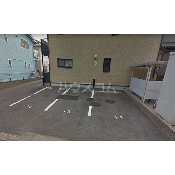 2/10 駐車場