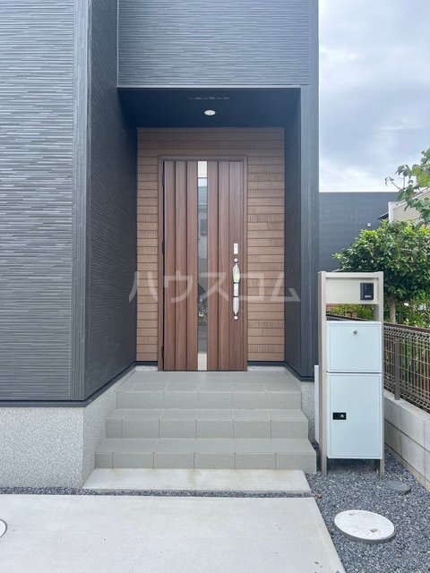 2/4 エントランス