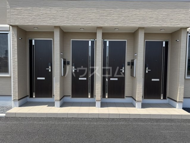 21/30 エントランス