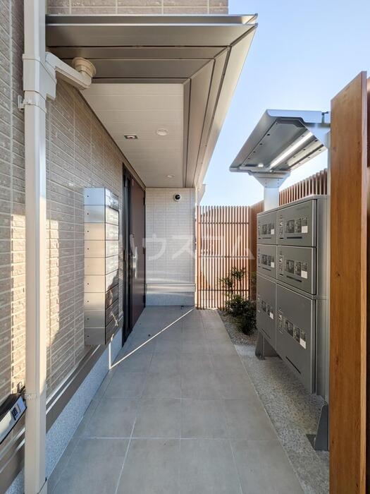 21/30 エントランス