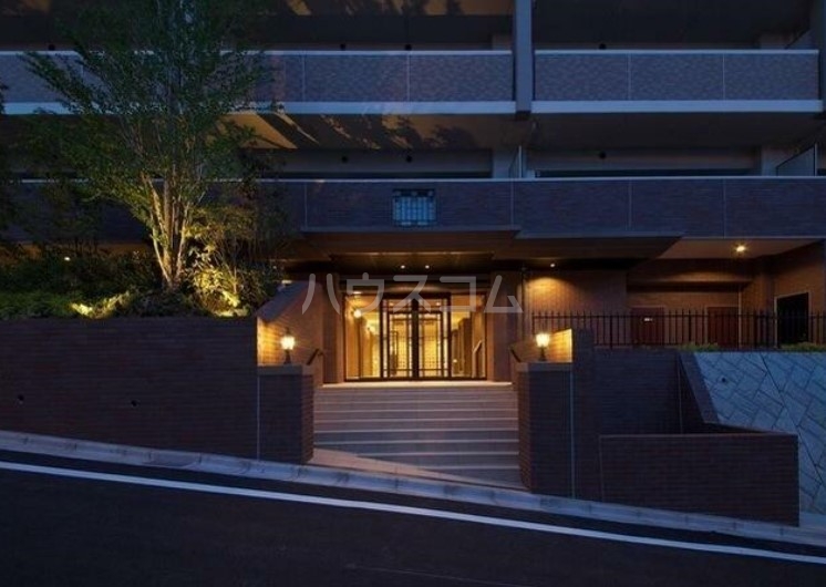 20/27 エントランス