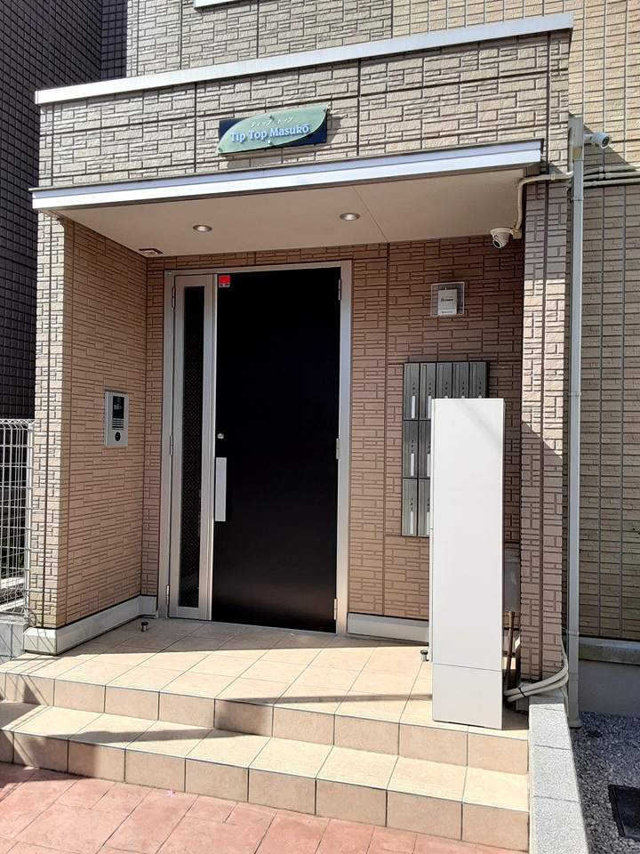 25/30 エントランス