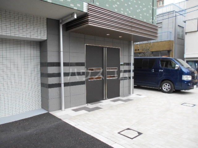 20/29 エントランス