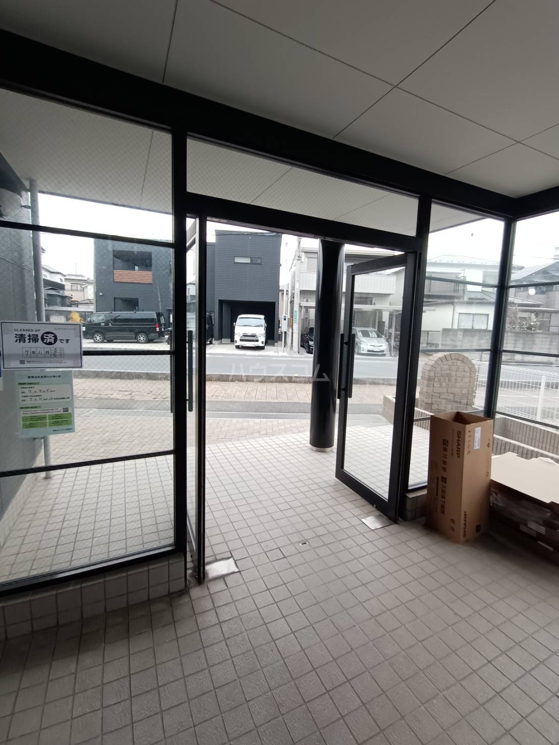 建物エントランス