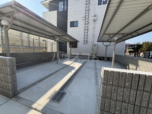 14/20 駐車場