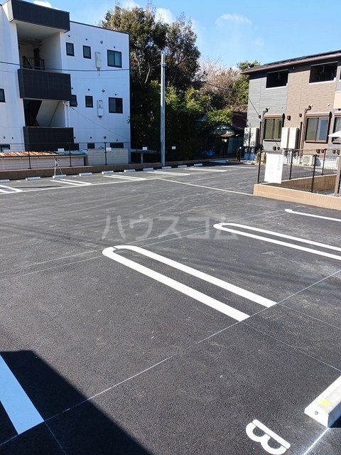 14/20 駐車場