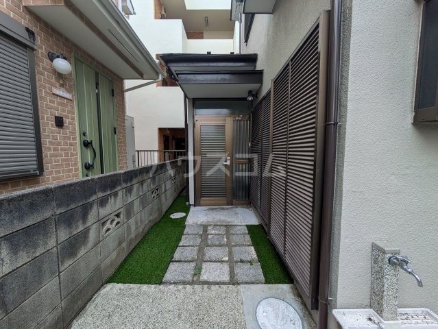 29/30 エントランス