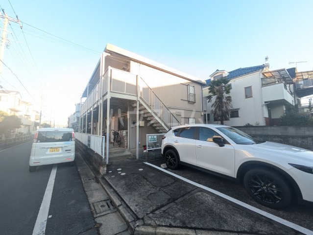 27/30 駐車場