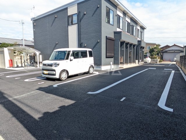 22/27 駐車場