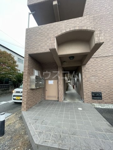 22/30 エントランス