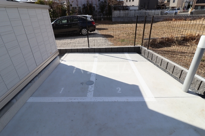 23/30 駐車場