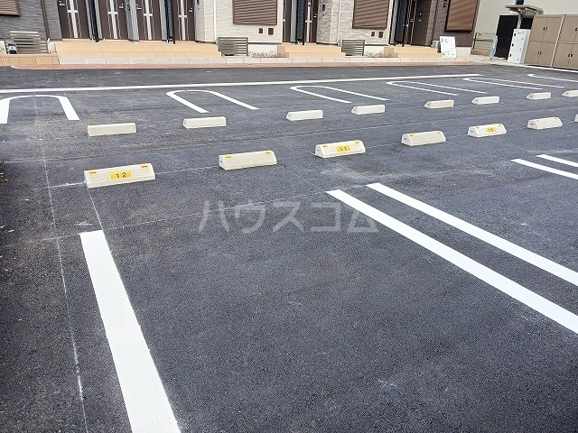 14/20 駐車場
