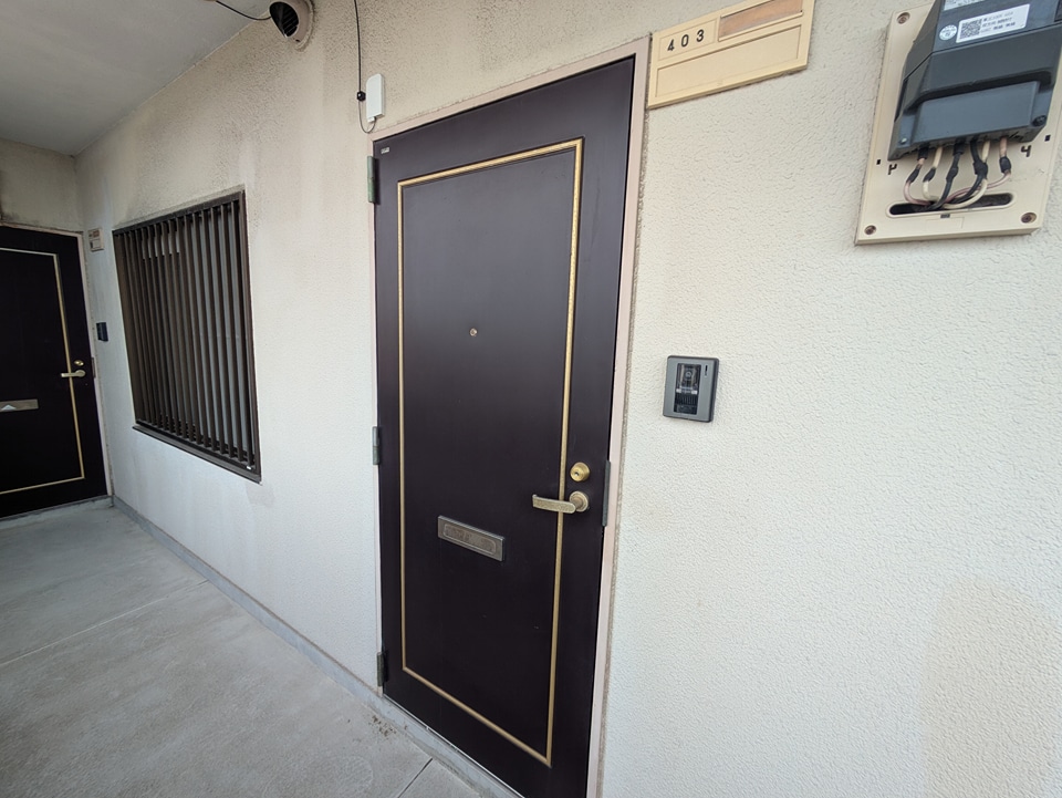 20/23 エントランス