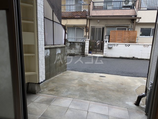 24/27 駐車場
