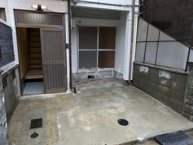 25/27 駐車場