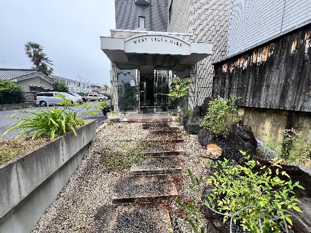 20/30 エントランス