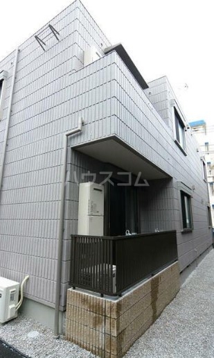 23/30 エントランス