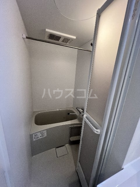 13/30 浴室