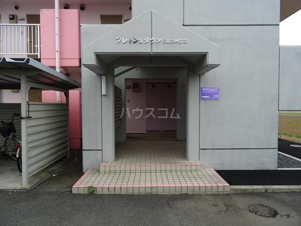 14/19 エントランス