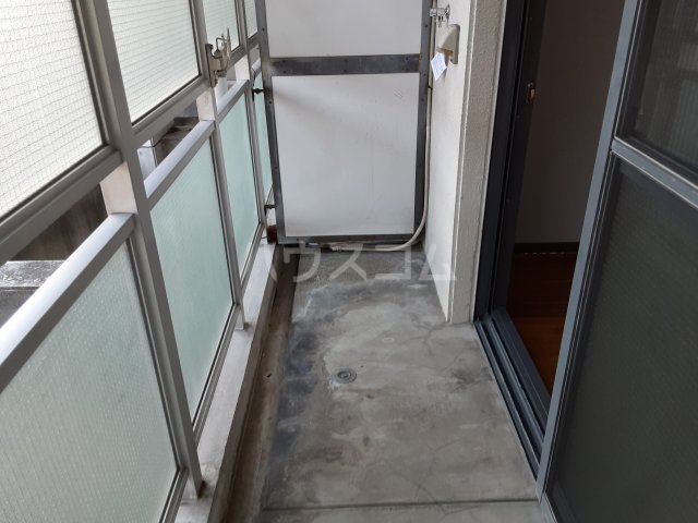 13/19 バルコニー