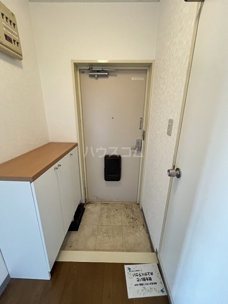 14/30 玄関