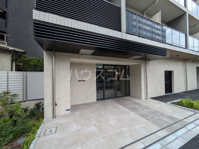 2/3 エントランス