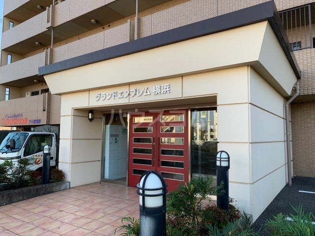 21/27 エントランス