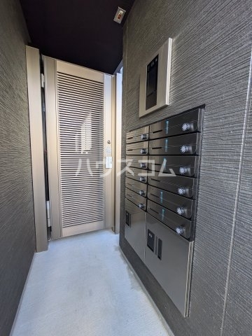 13/23 エントランス