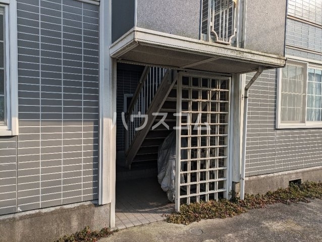 21/23 エントランス