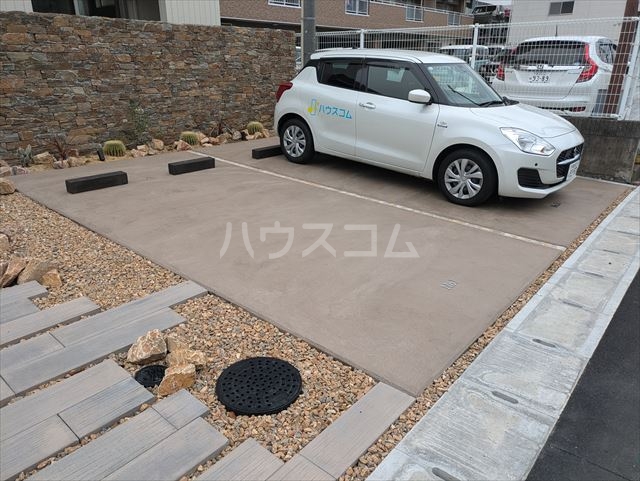 22/30 駐車場