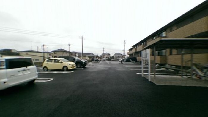 14/15 駐車場