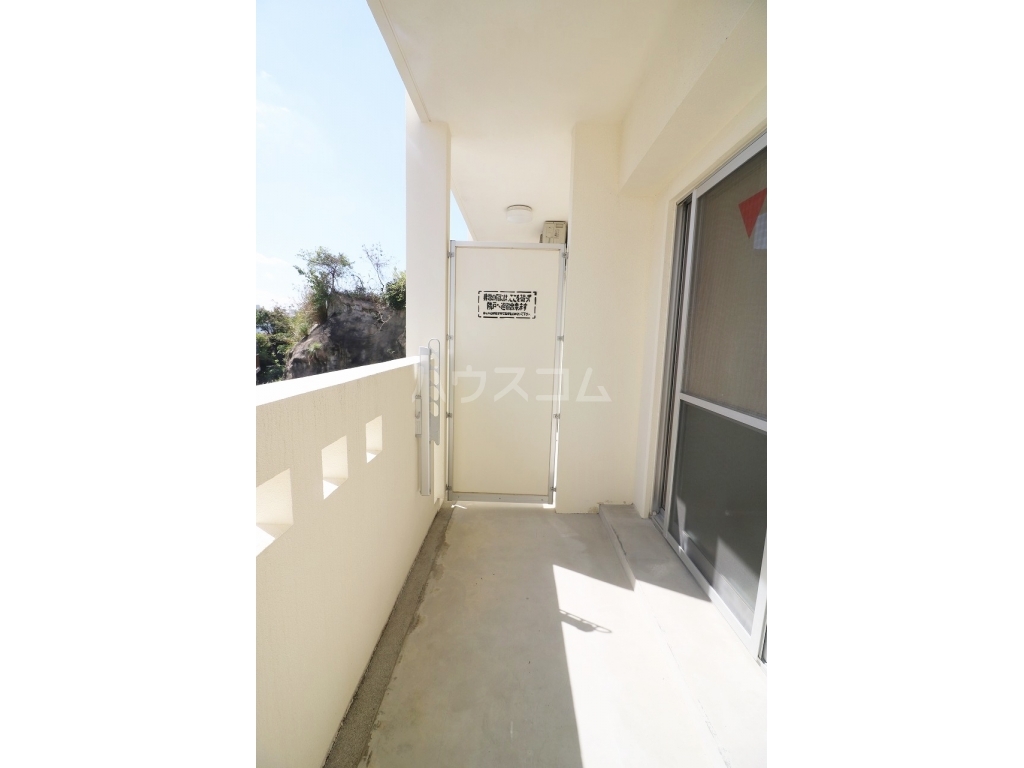 13/19 バルコニー