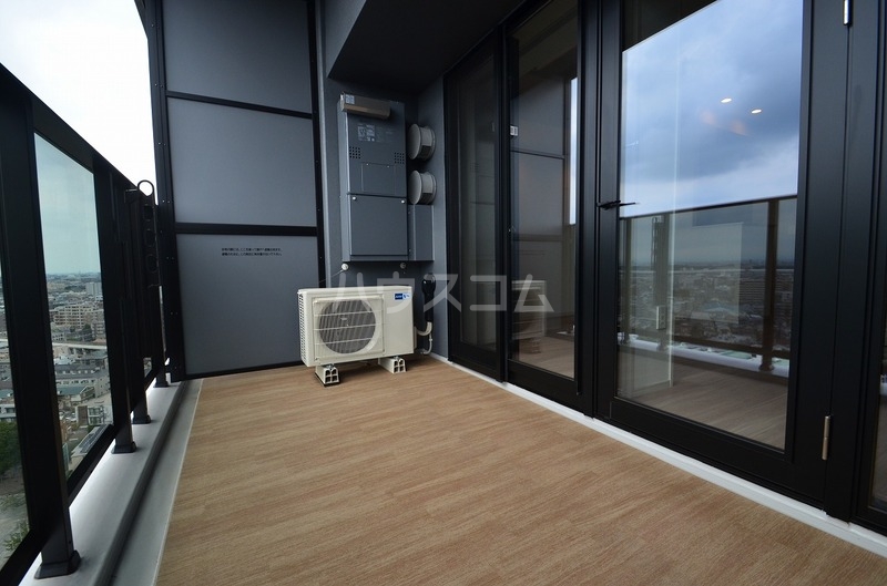 16/27 バルコニー