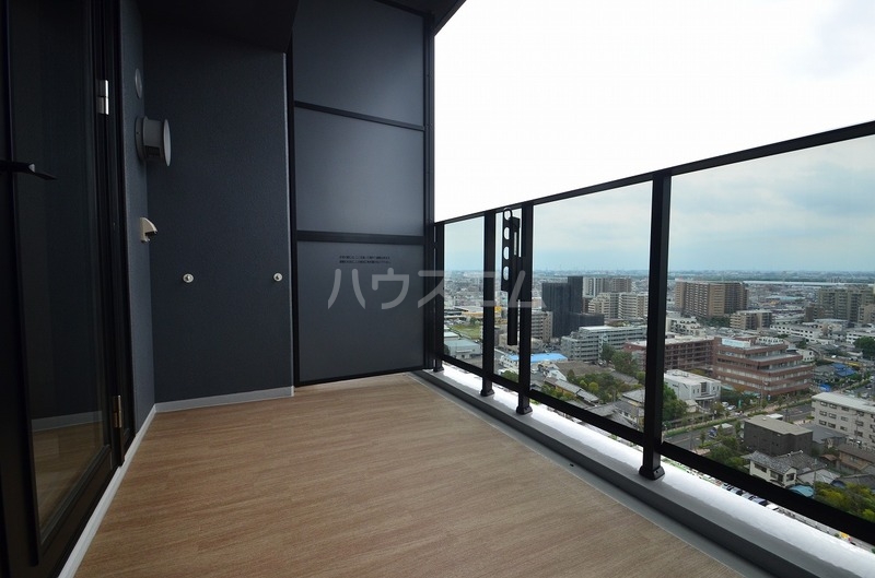 17/27 バルコニー