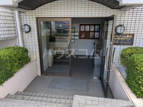 18/21 エントランス