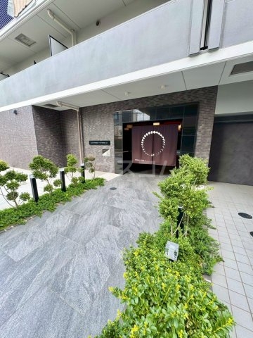 20/30 エントランス