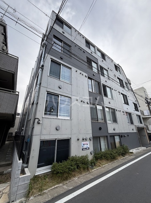 14/16 エントランス