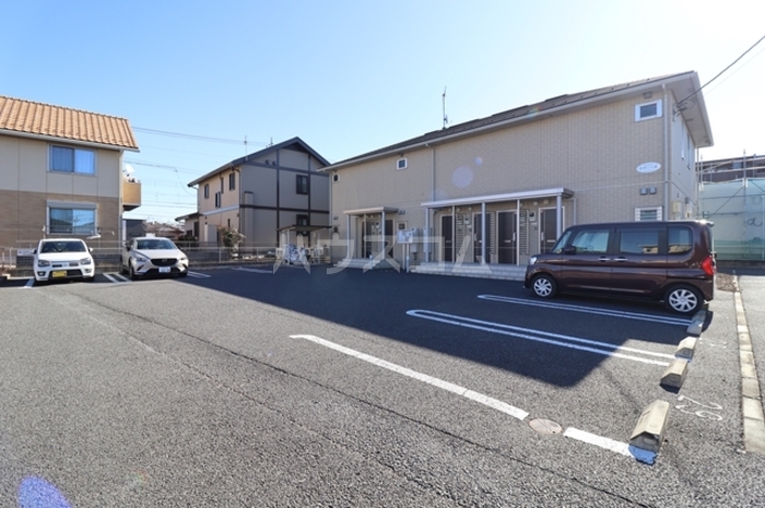 2/3 駐車場