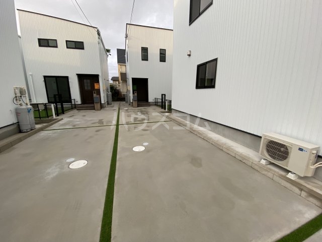 22/30 駐車場